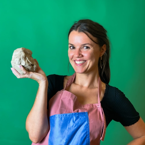 Keramik underviser Julie